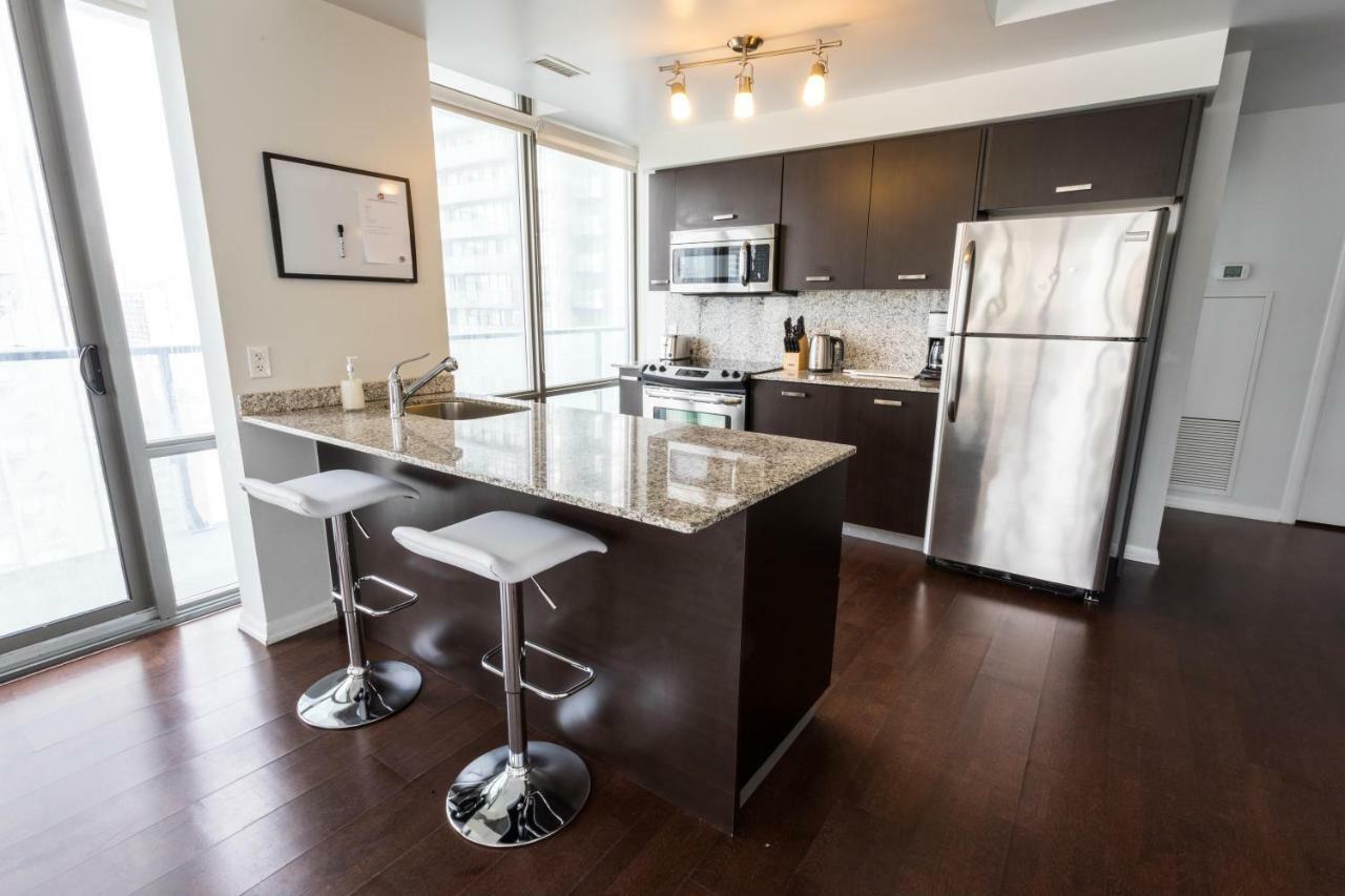 Altitude Suites Bay Street - Holiday Bonus - Free Parking Toronto Esterno foto