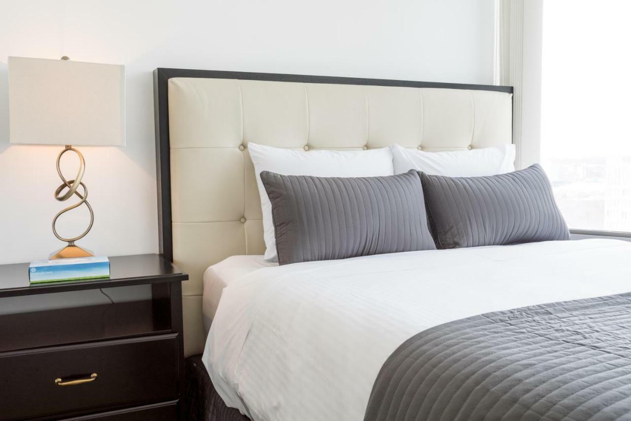 Altitude Suites Bay Street - Holiday Bonus - Free Parking Toronto Esterno foto