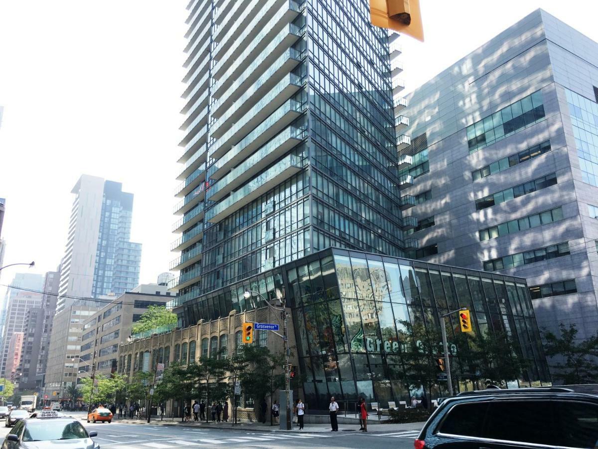 Altitude Suites Bay Street - Holiday Bonus - Free Parking Toronto Esterno foto