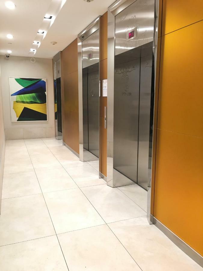 Altitude Suites Bay Street - Holiday Bonus - Free Parking Toronto Esterno foto