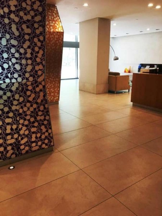 Altitude Suites Bay Street - Holiday Bonus - Free Parking Toronto Esterno foto